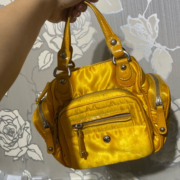 Tod’s small nylon handbag -authentic✅ leather handles✅ firm ✅ - Picture 1 of 17